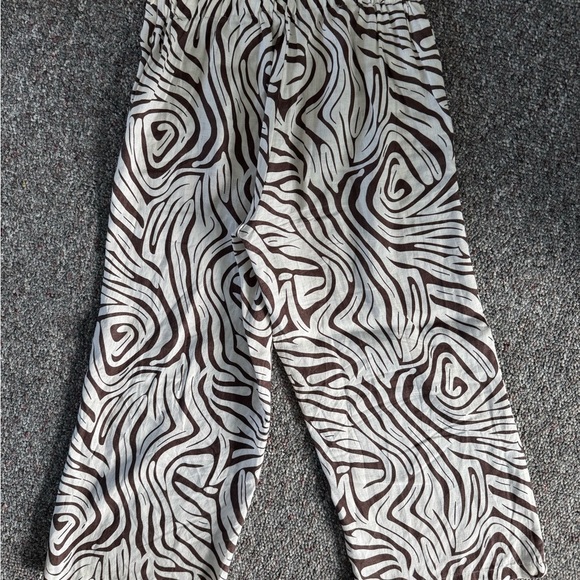 Tahari Chocolate Brown and Cream Zebra Print 100% Linen Capri Pants Wide leg M - Picture 7 of 9